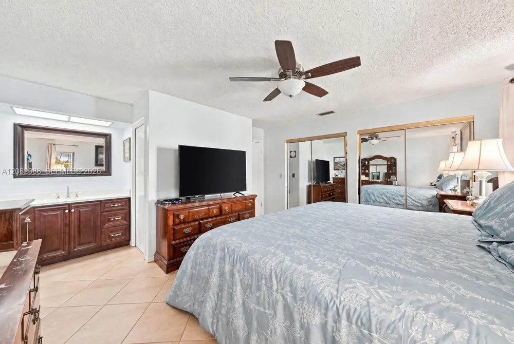 8656 SW 50th St Cooper City, FL 33328