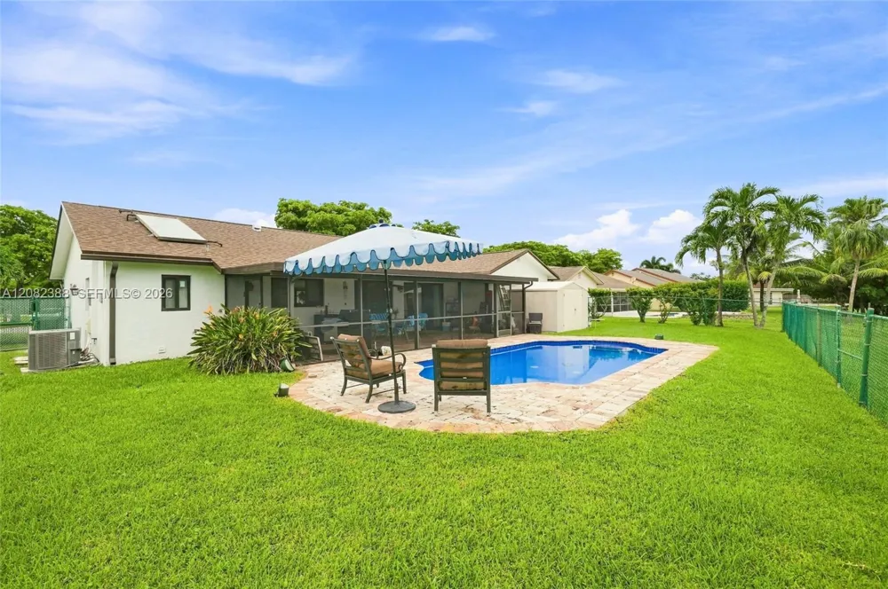 8656 SW 50th St Cooper City, FL 33328