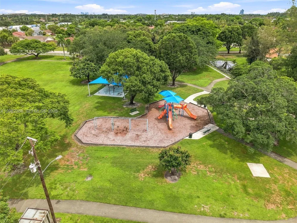 8656 SW 50th St Cooper City, FL 33328