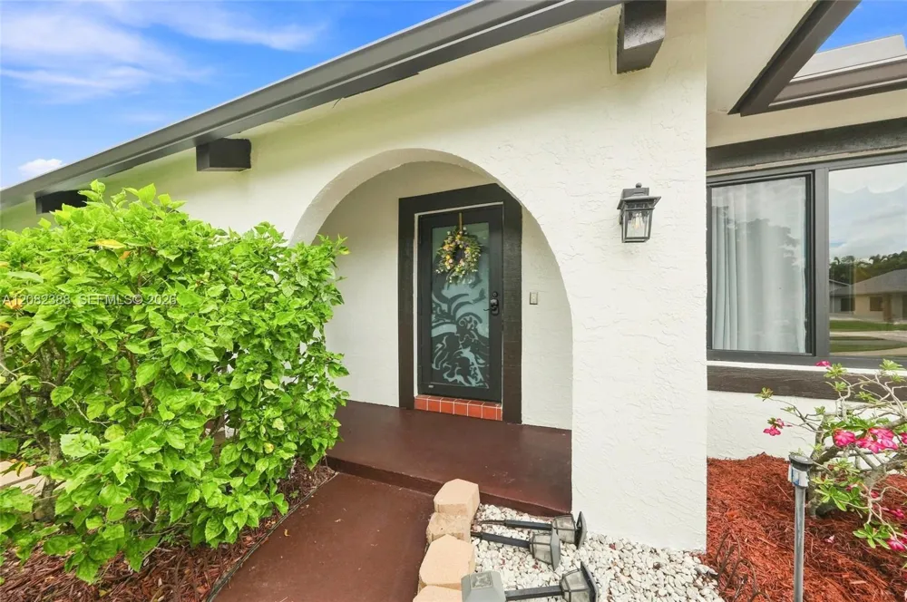 8656 SW 50th St Cooper City, FL 33328