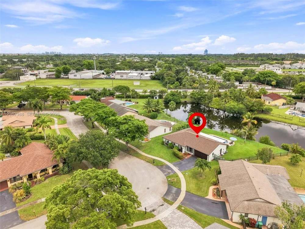 8656 SW 50th St Cooper City, FL 33328