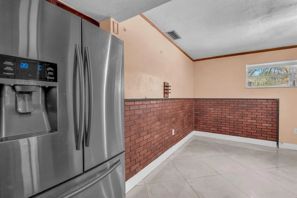 7399 NW 20TH COURT Sunrise, FL 33313