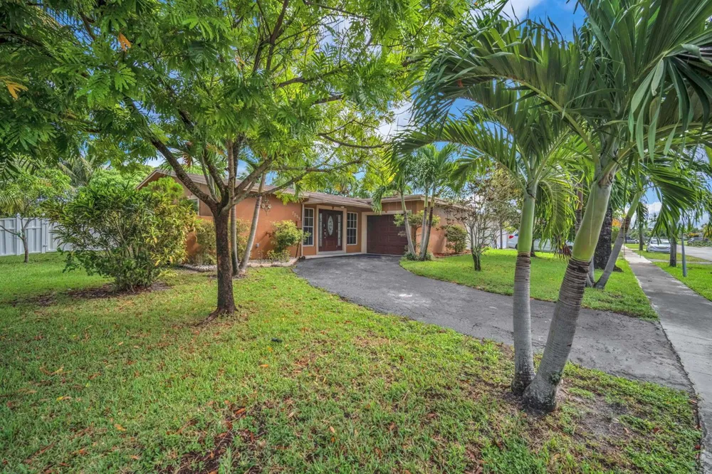 7399 NW 20TH COURT Sunrise, FL 33313