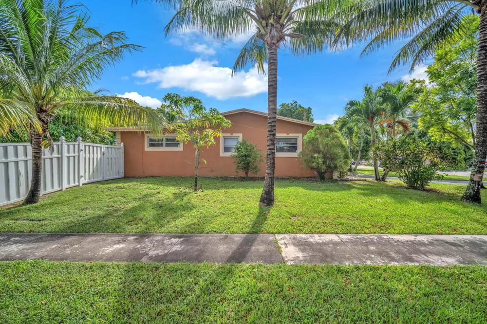 7399 NW 20TH COURT Sunrise, FL 33313