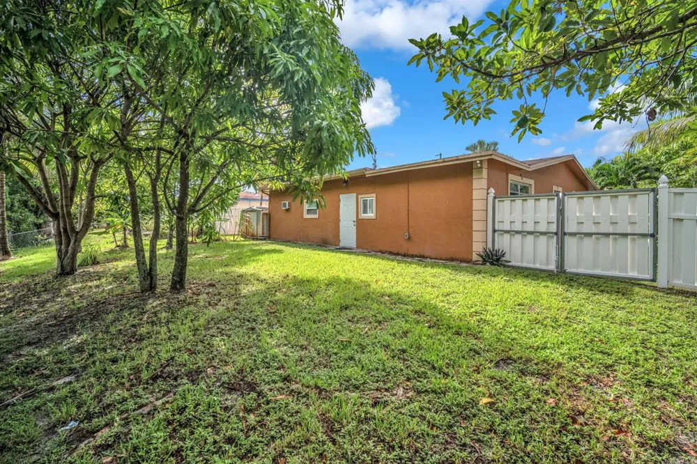 7399 NW 20TH COURT Sunrise, FL 33313