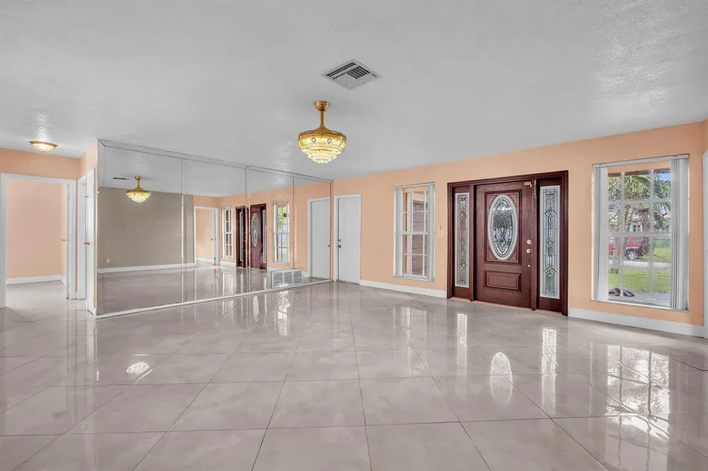 7399 NW 20TH COURT Sunrise, FL 33313