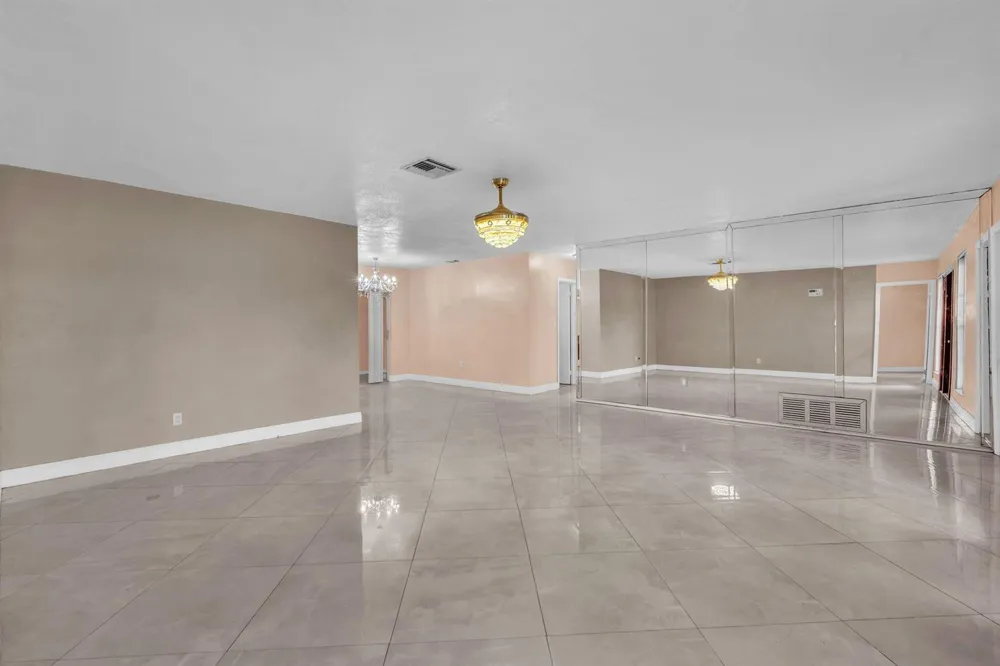 7399 NW 20TH COURT Sunrise, FL 33313