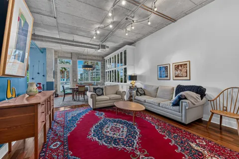 411 NW 1ST AVENUE #304