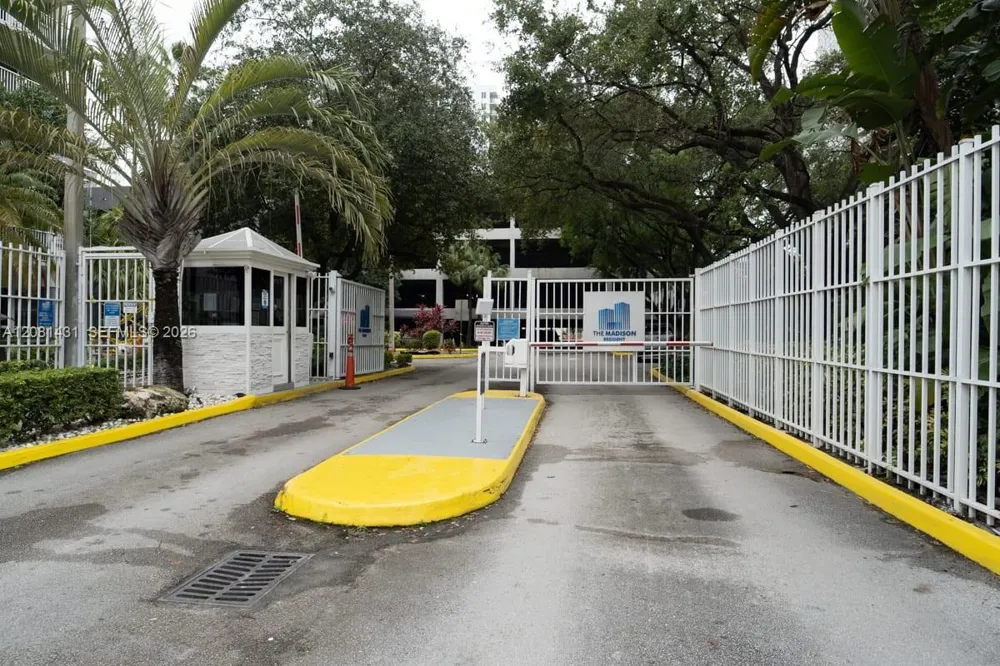 800 Miami Ave #E1602 Miami, FL 33136