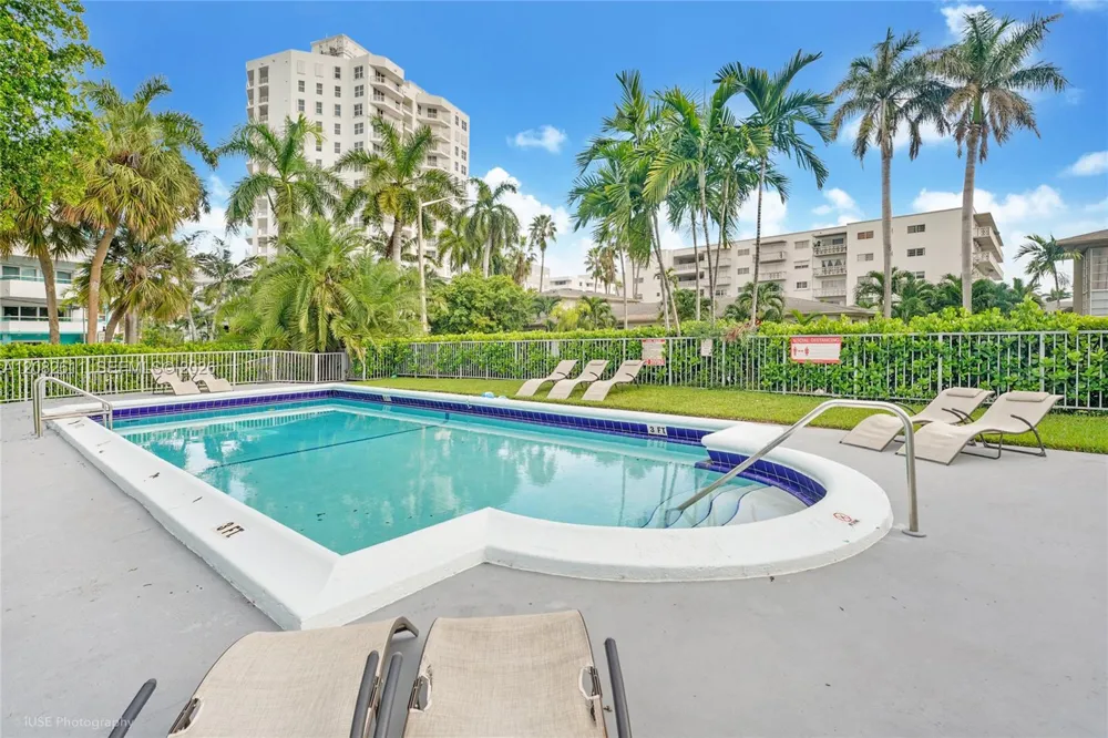 9770 E Bay Harbor Dr #6S Bay Harbor Islands, FL 33154