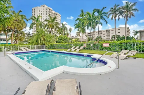9770 E Bay Harbor Dr #6S