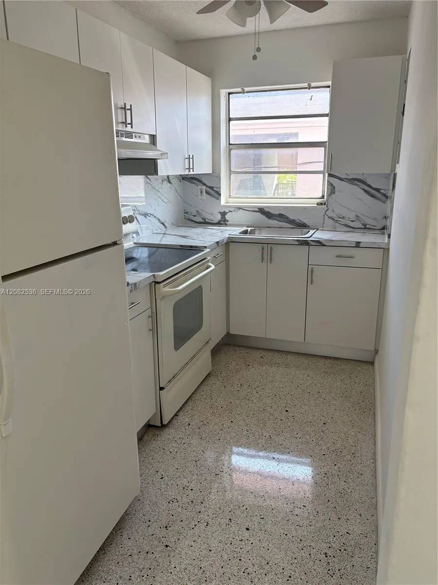 1125 SE 9th Ave #4 Hialeah, FL 33010