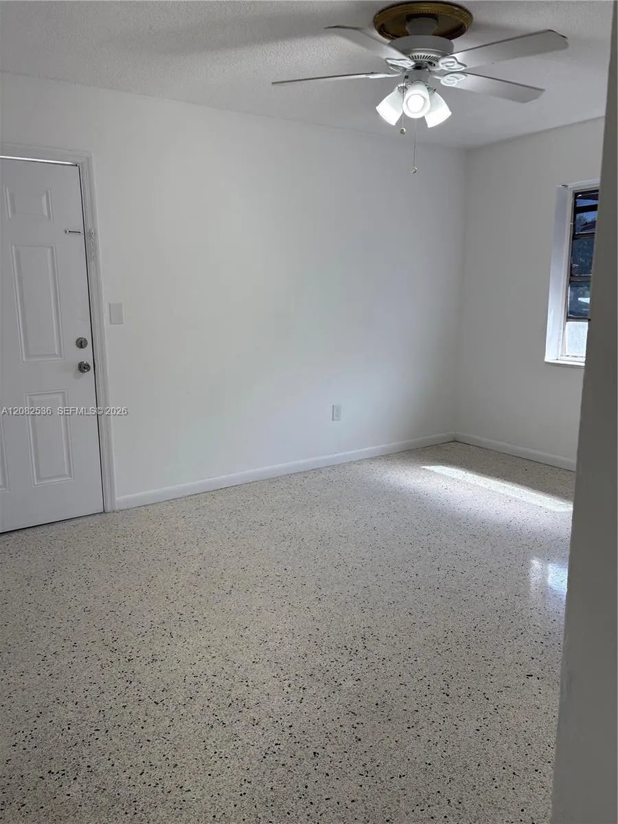 1125 SE 9th Ave #4 Hialeah, FL 33010
