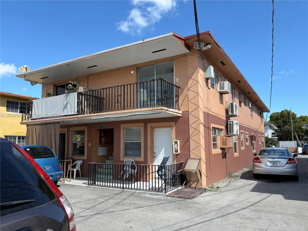 1125 SE 9th Ave #4 Hialeah, FL 33010