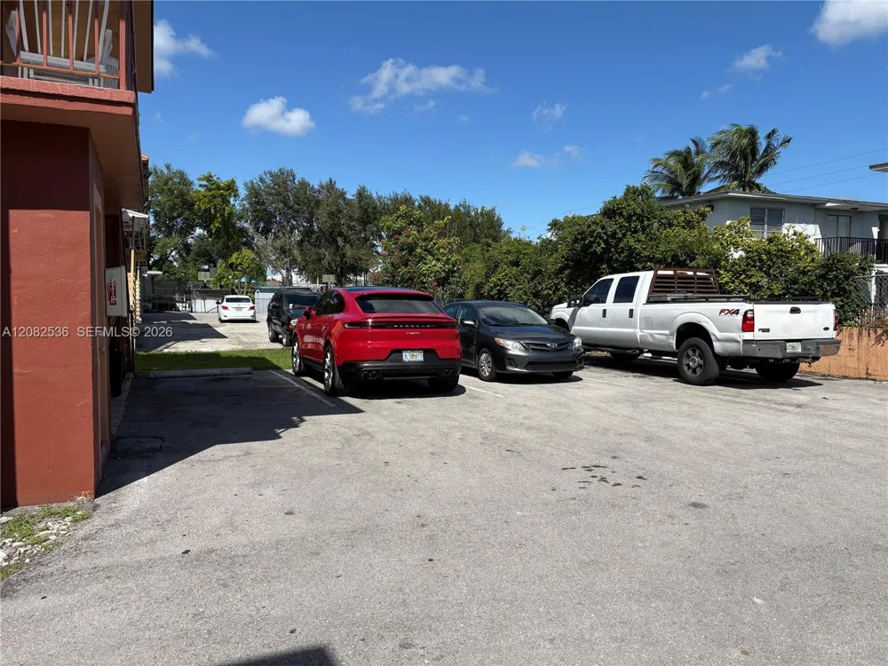 1125 SE 9th Ave #4 Hialeah, FL 33010
