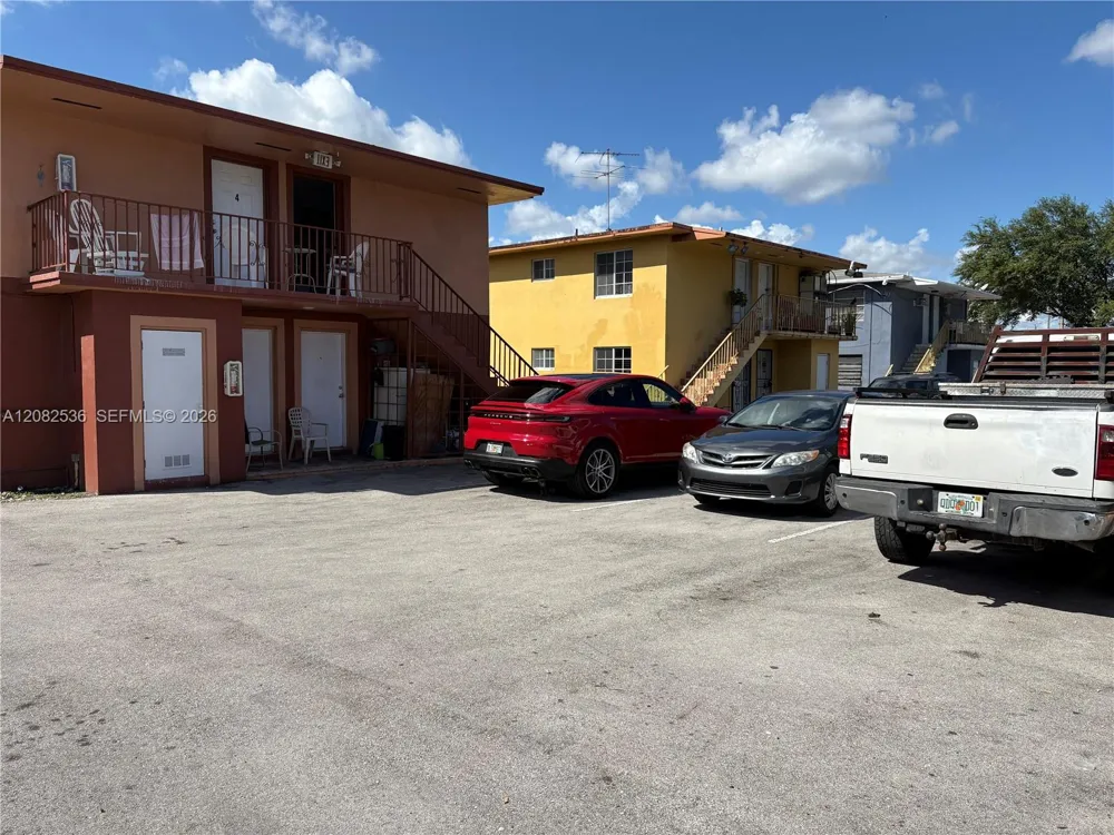 1125 SE 9th Ave #4 Hialeah, FL 33010