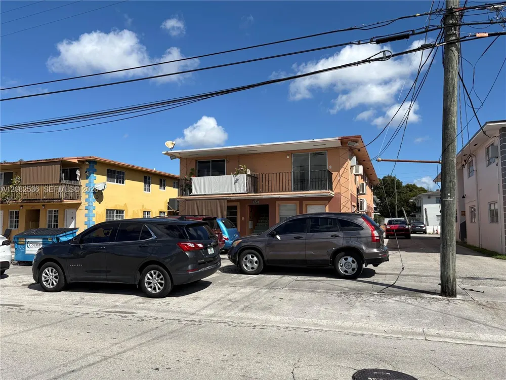 1125 SE 9th Ave #4 Hialeah, FL 33010
