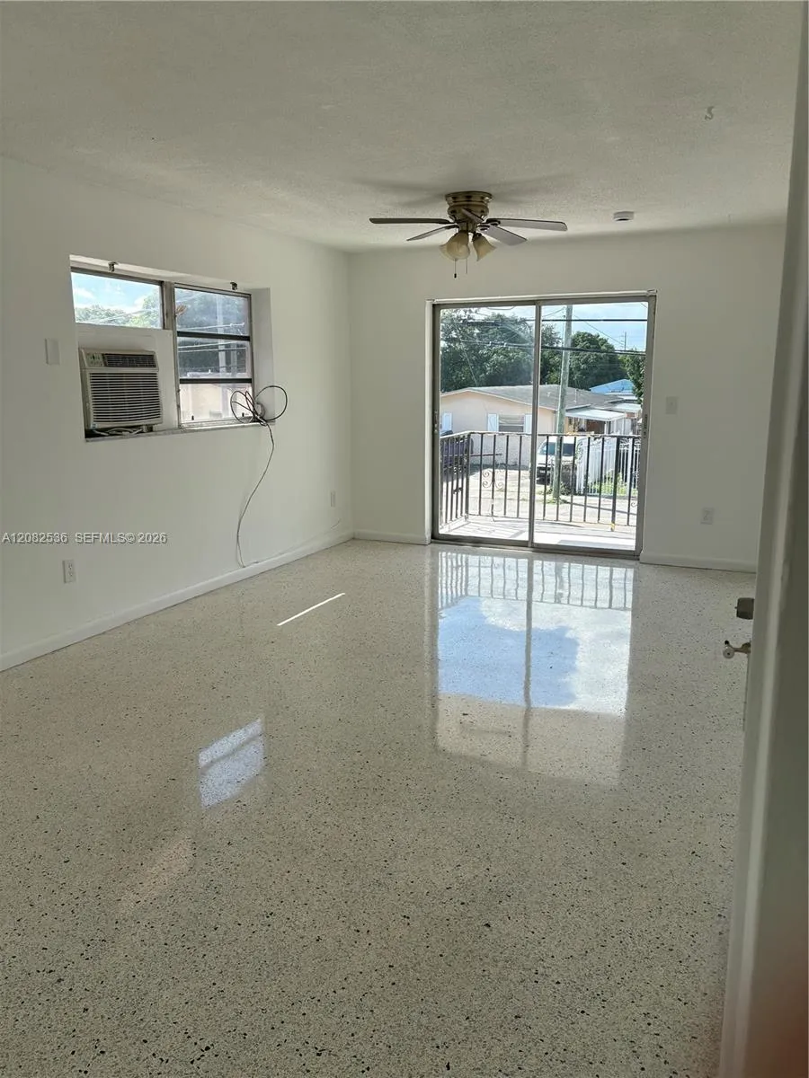 1125 SE 9th Ave #4 Hialeah, FL 33010