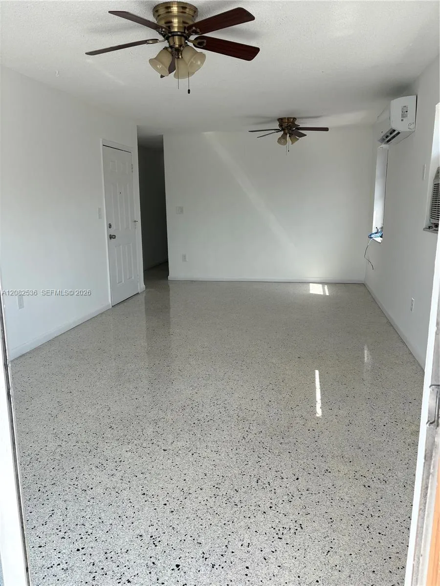 1125 SE 9th Ave #4 Hialeah, FL 33010