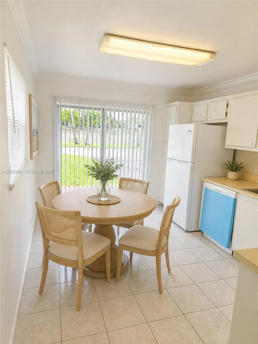 238 SW 1st St #F-1 Pompano Beach, FL 33060