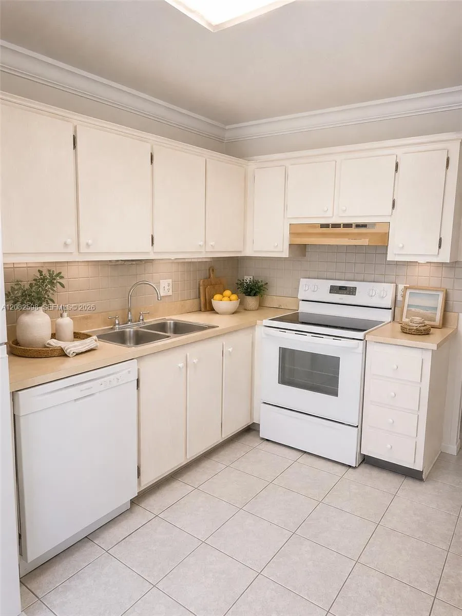 238 SW 1st St #F-1 Pompano Beach, FL 33060