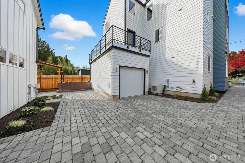 1109 NW 65th Street Seattle, WA 98117