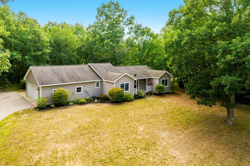 11777 Many Oaks Drive Grant Township, MI 49643