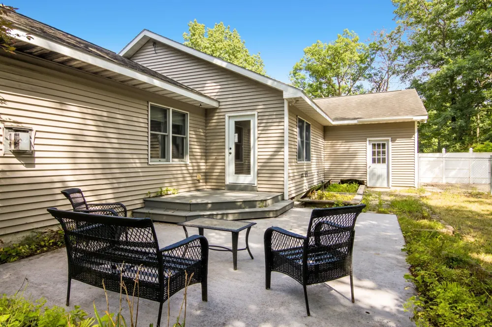 11777 Many Oaks Drive Grant Township, MI 49643