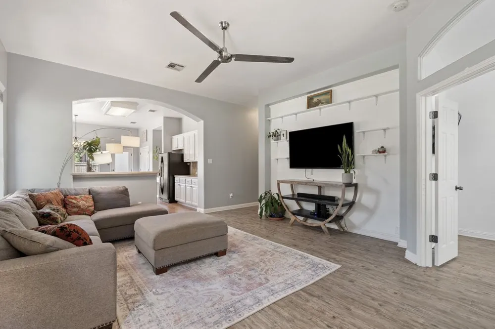 10336 Channel Island Drive Austin, TX 78747