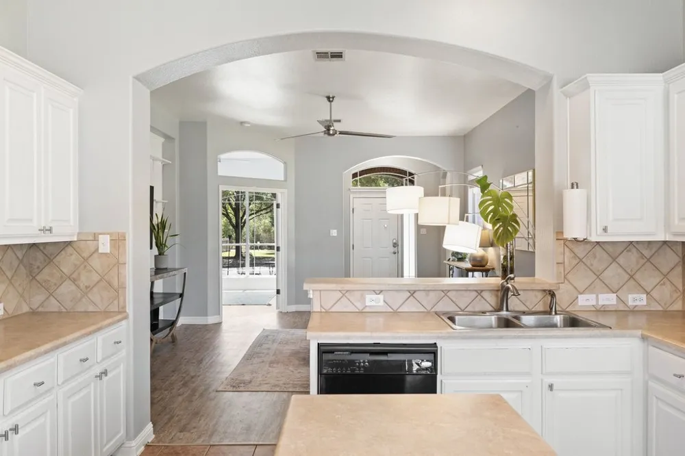 10336 Channel Island Drive Austin, TX 78747