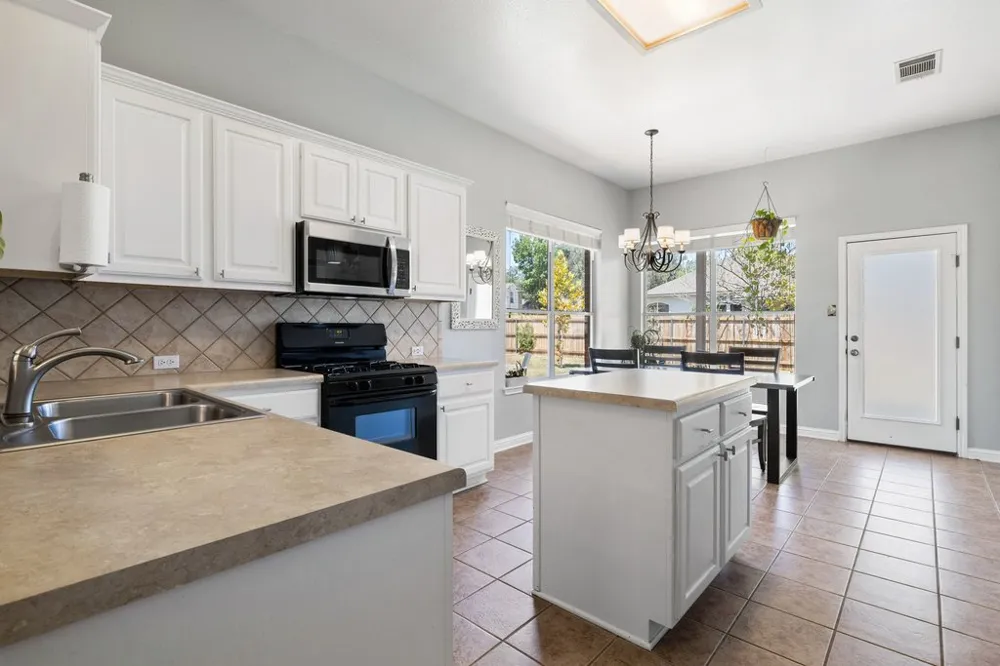 10336 Channel Island Drive Austin, TX 78747