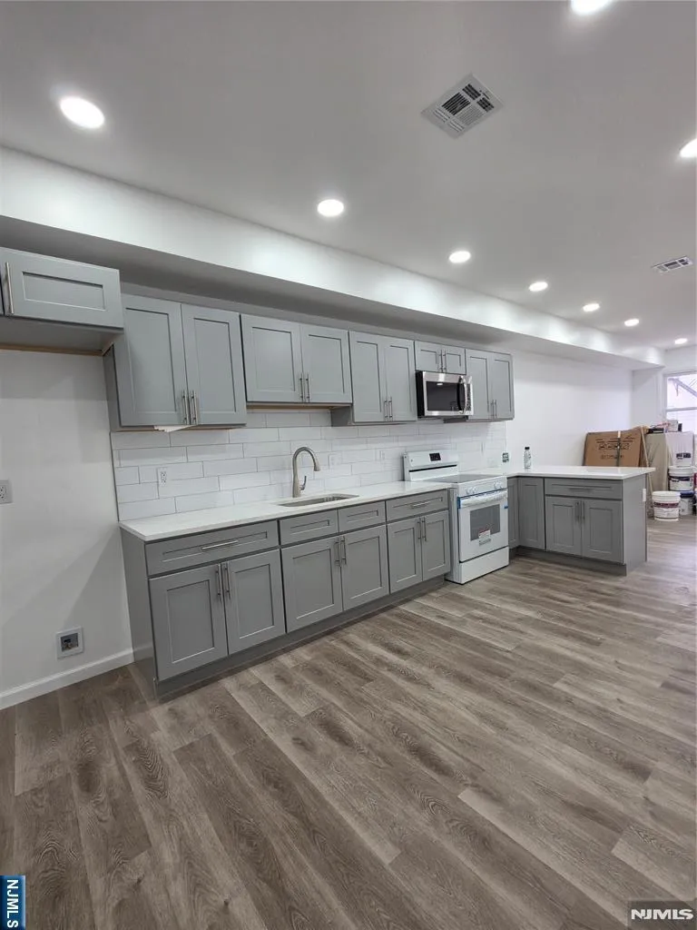232 Harrison Avenue Harrison, NJ 07029