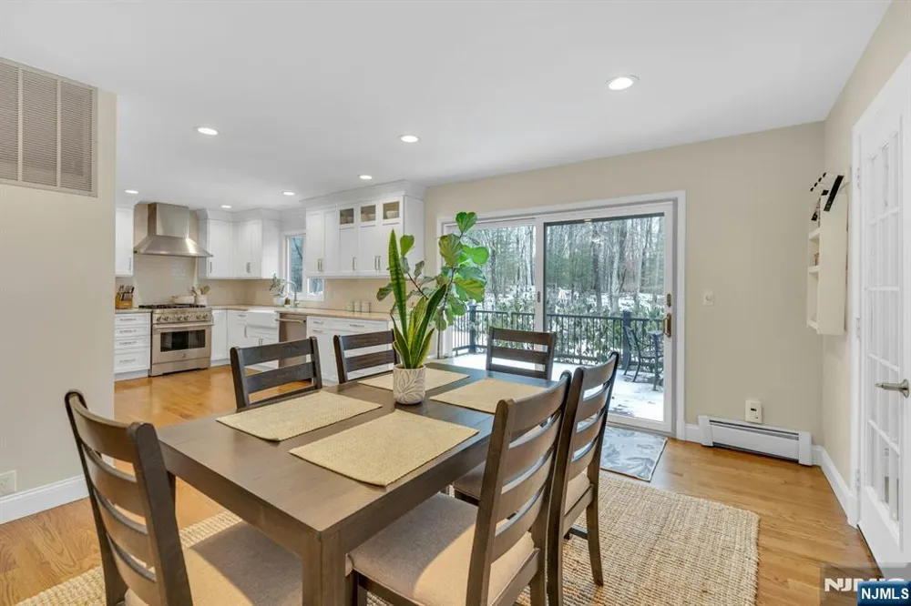 359 Hillview Terrace Franklin Lakes, NJ 07417
