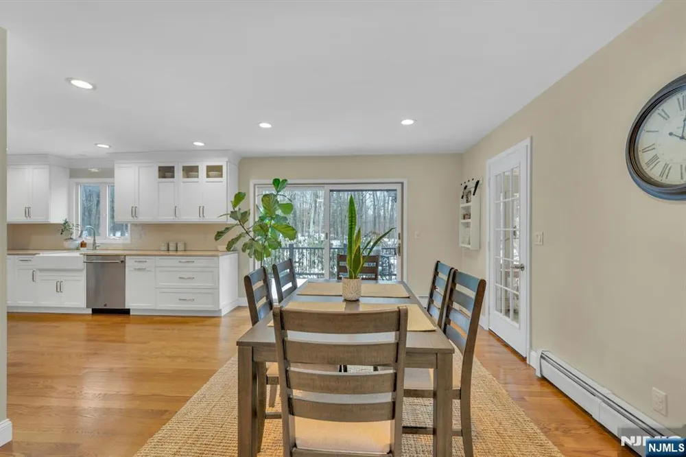 359 Hillview Terrace Franklin Lakes, NJ 07417
