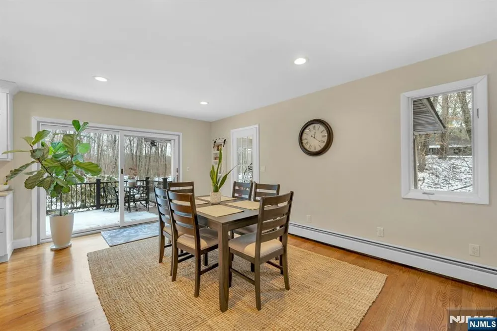 359 Hillview Terrace Franklin Lakes, NJ 07417