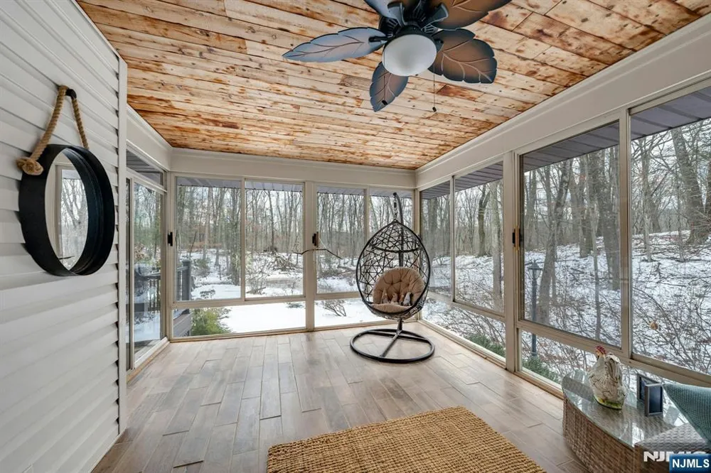 359 Hillview Terrace Franklin Lakes, NJ 07417