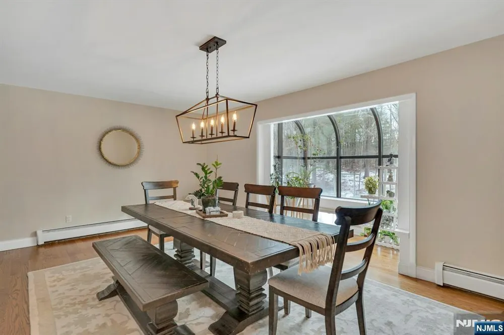 359 Hillview Terrace Franklin Lakes, NJ 07417