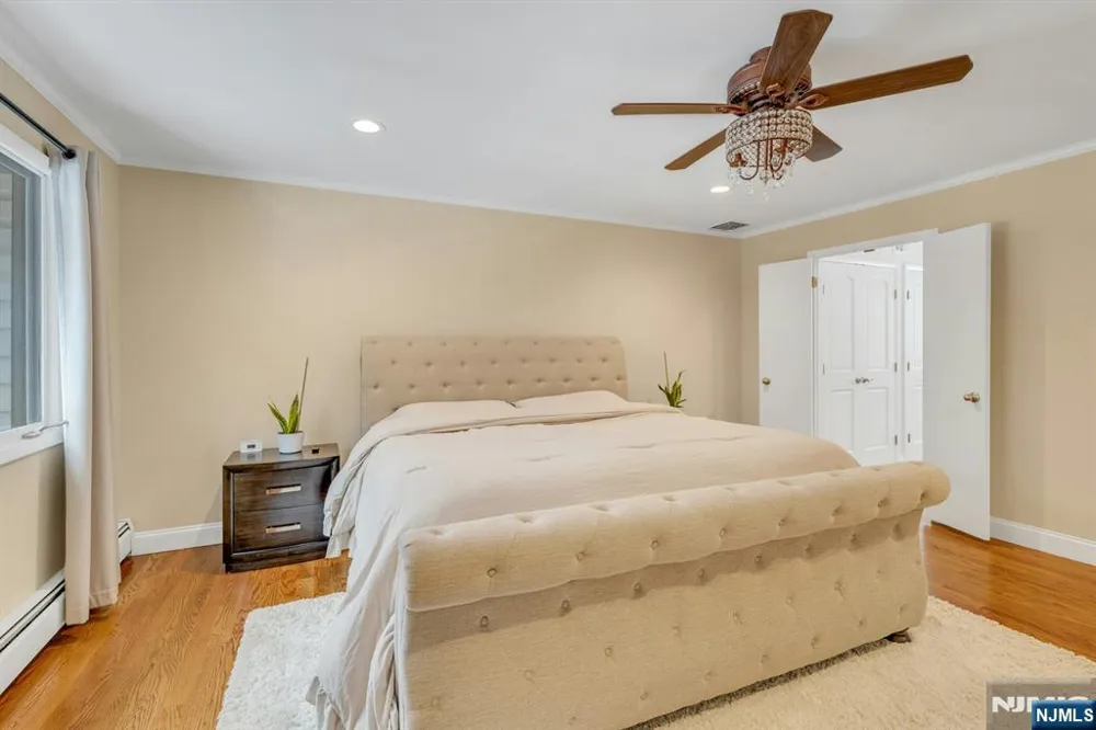 359 Hillview Terrace Franklin Lakes, NJ 07417