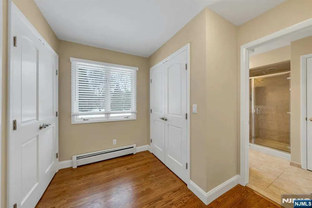 359 Hillview Terrace Franklin Lakes, NJ 07417