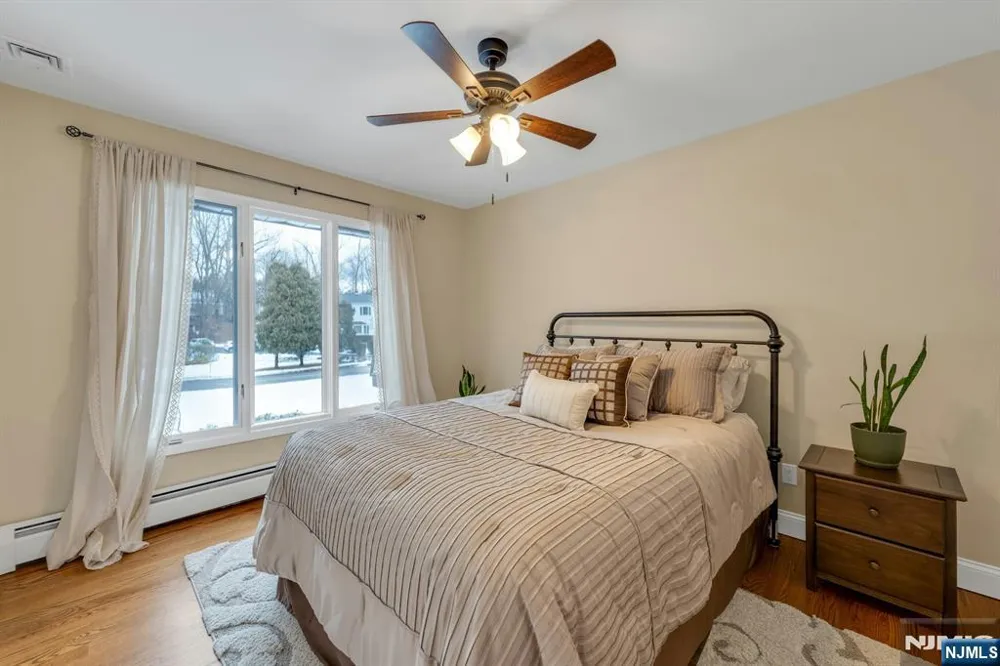 359 Hillview Terrace Franklin Lakes, NJ 07417