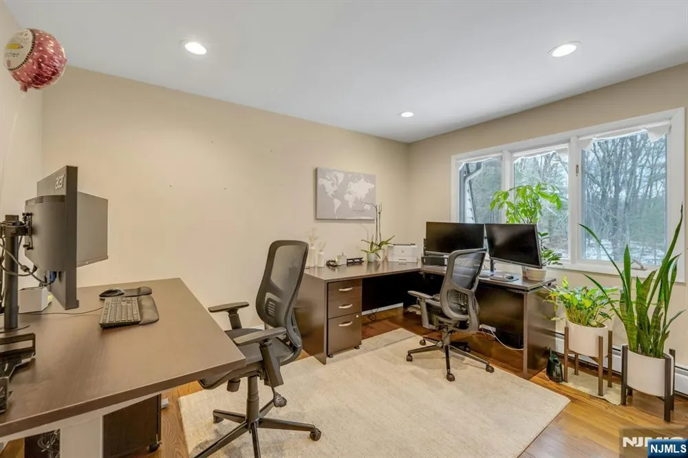 359 Hillview Terrace Franklin Lakes, NJ 07417