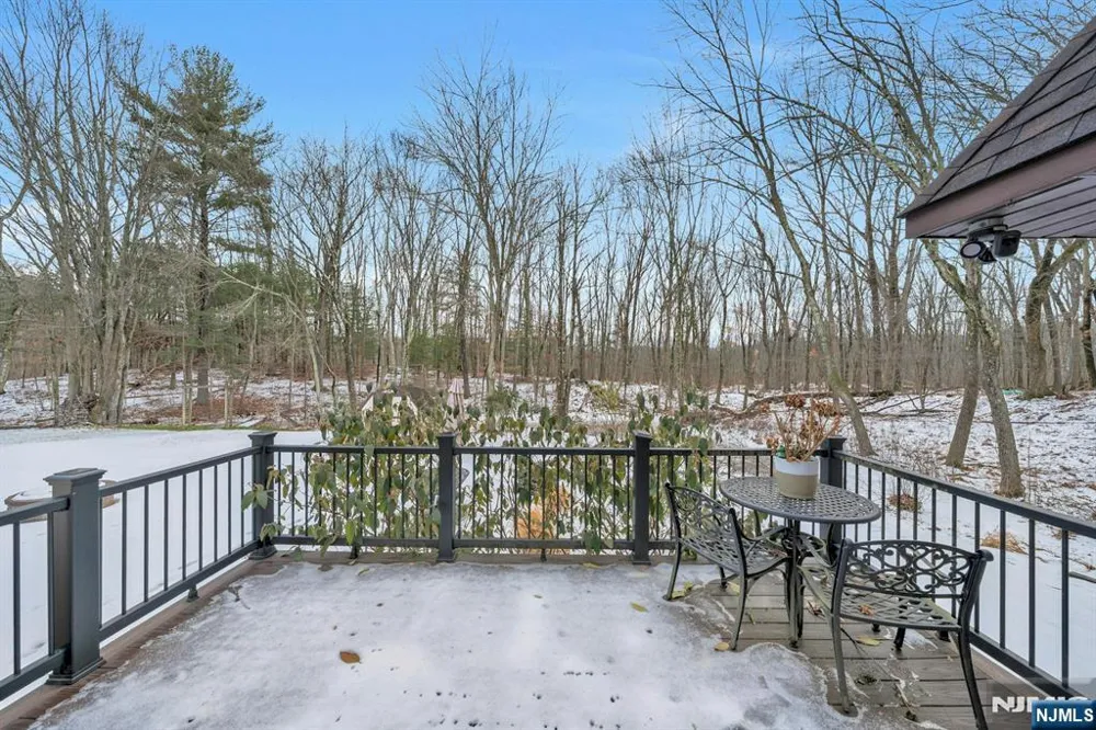 359 Hillview Terrace Franklin Lakes, NJ 07417