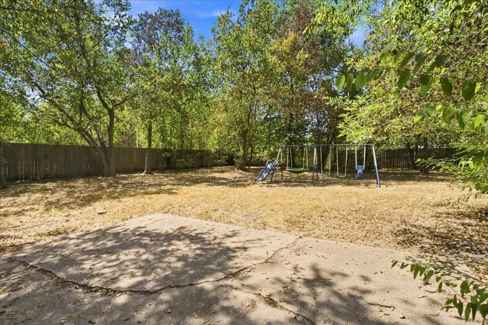 544 Dison Drive Robinson, TX 76706