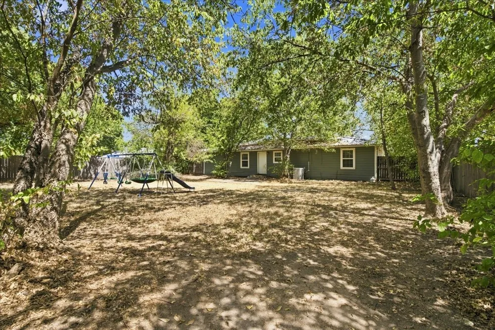 544 Dison Drive Robinson, TX 76706