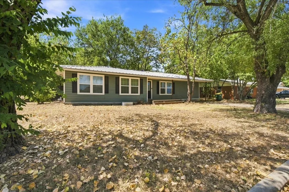 544 Dison Drive Robinson, TX 76706