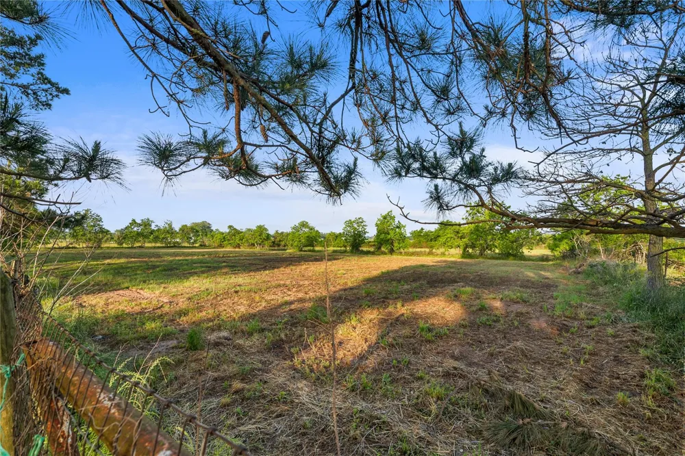 36622 Tompkins Road Hempstead, TX 77445