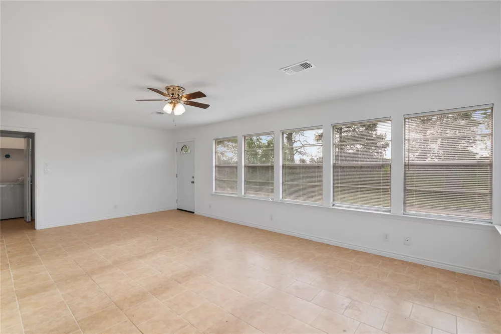 36622 Tompkins Road Hempstead, TX 77445