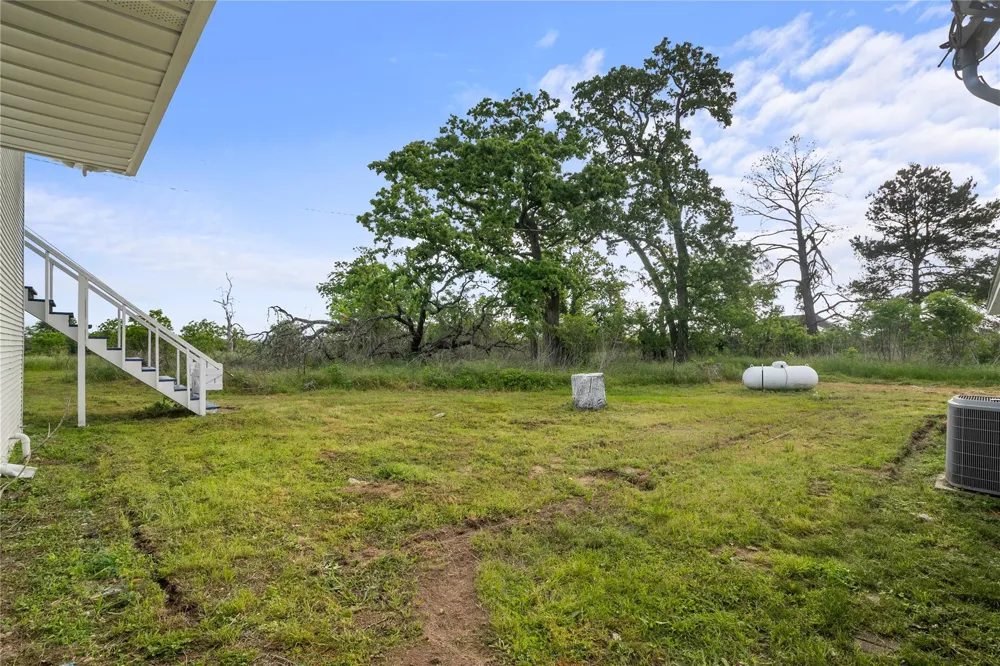 36622 Tompkins Road Hempstead, TX 77445