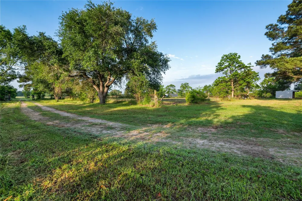 36622 Tompkins Road Hempstead, TX 77445