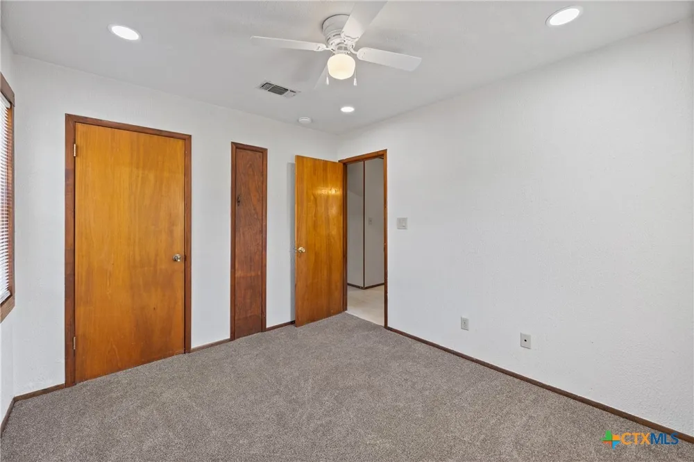 710 Courtney Street Edna, TX 77957